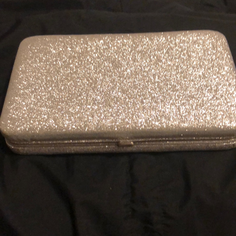 Silver Hinge Clutch